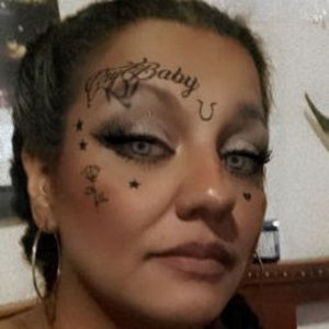 Meet your Posher, Monique